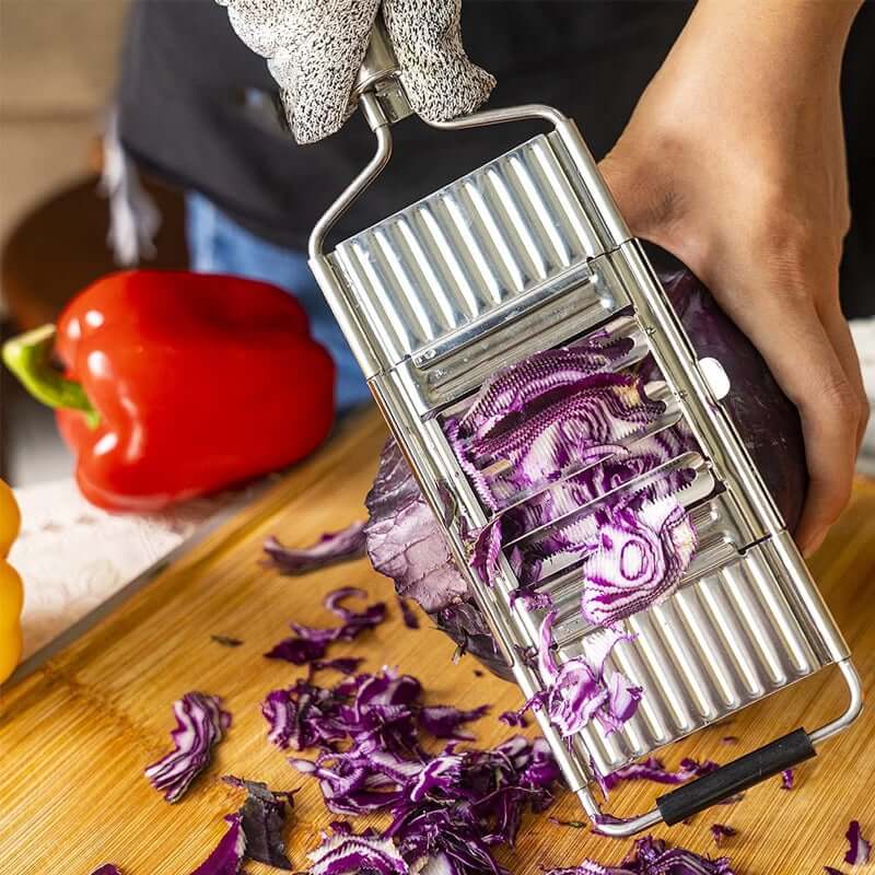 Râpe 4 en 1 pour Légumes – Polyvalente et Pratique